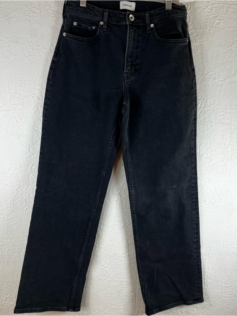 Everlane The 90's Forever Jeans in Washed Black - Picture 3 of 15